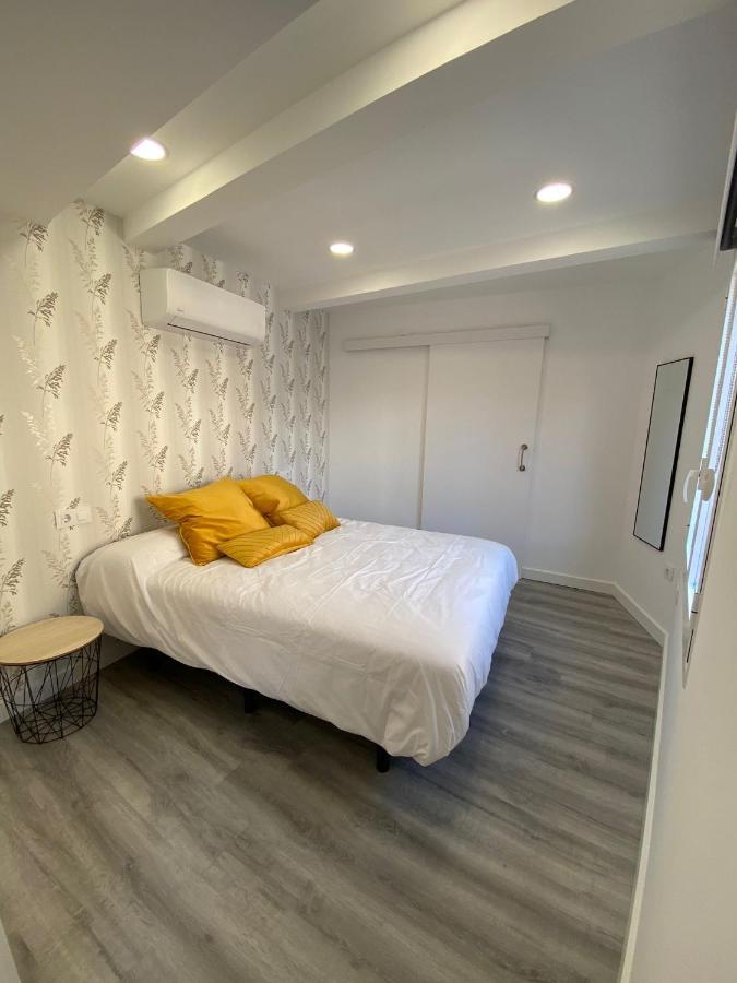 Apartamentos San Martin Пласенсия Экстерьер фото